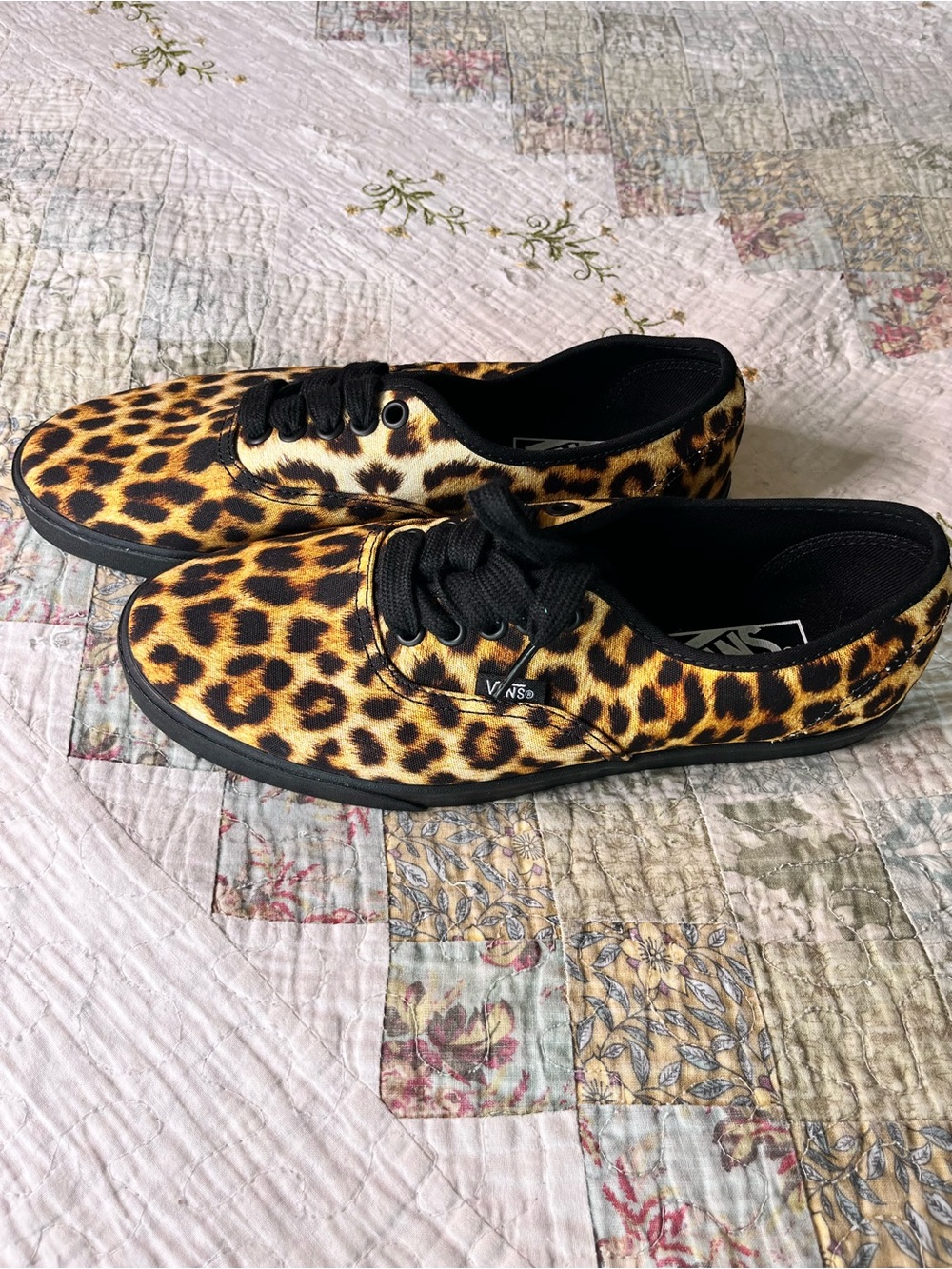 Vans Leopard Print Canvas Low-Top Sneakers - Black & Leopard Size 8
